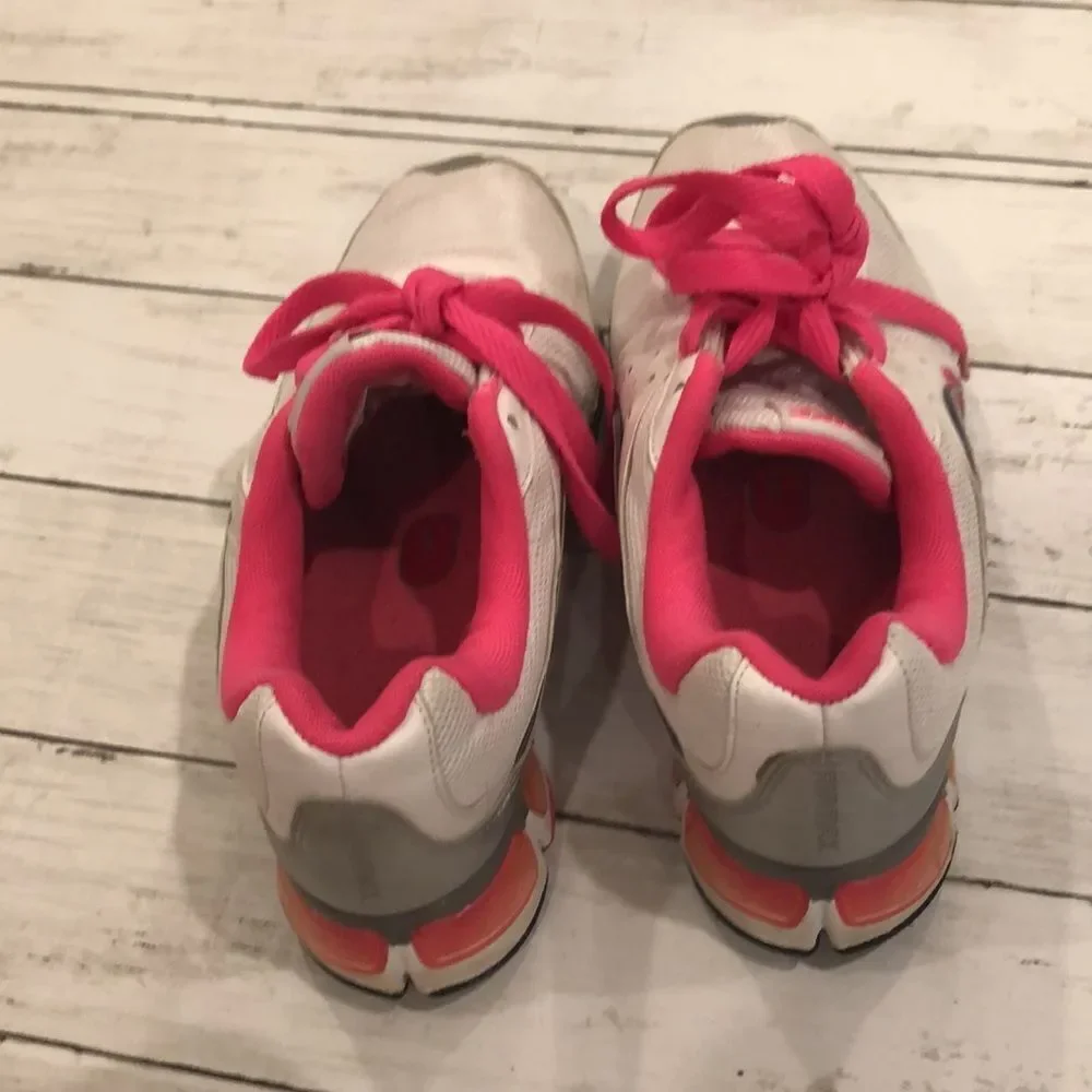 Nike Air Max Refresh 4 Women’s White and Pink